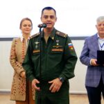 17 отцов наградили медалями Отец солдата