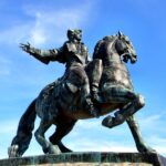 Конный памятник императрице Елизавете в Москве
